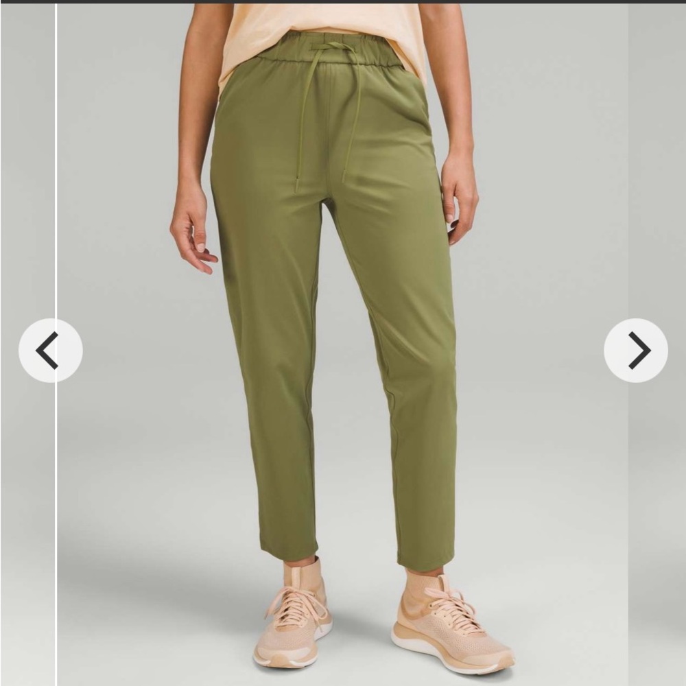 Lululemon Stretch High-Rise Pant 7/8 Length
Bronze Green size 12